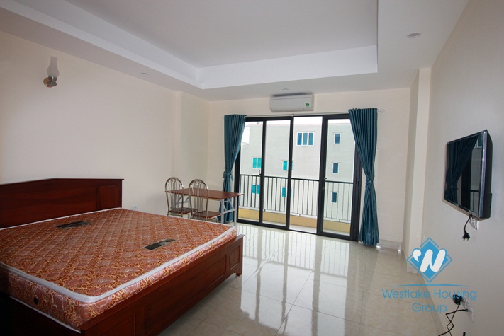 Cheap price studio apartment for rent in Tay Ho.